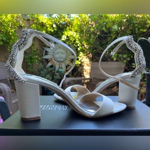 Badgley Mischka Zabella Pump